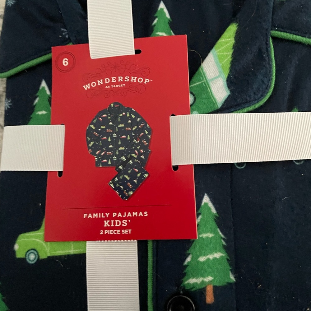 NWT Christmas pajamas size 6